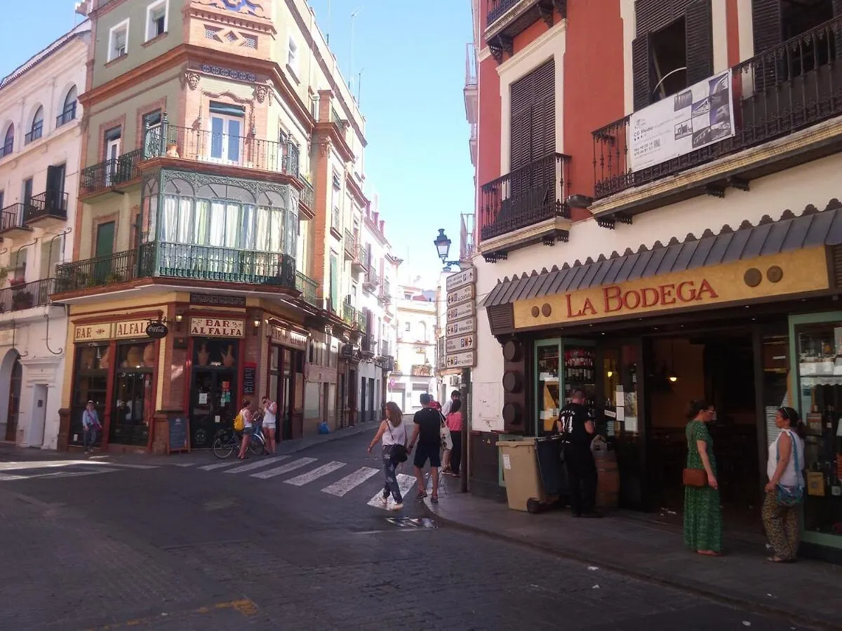 Sevilla Urban Chic 1 Bedroom Elevator, Ac, Wifi, Calm 0*, Seville Spain