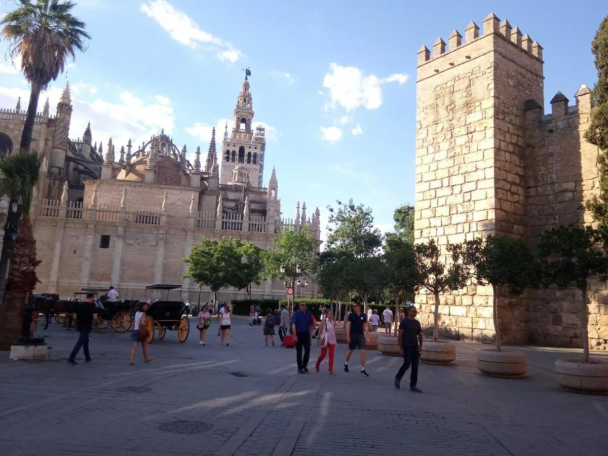 Sevilla Urban Chic 1 Bedroom Elevator, Ac, Wifi, Calm Seville